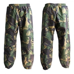 Sobre-calças camufladas em Gore-Tex